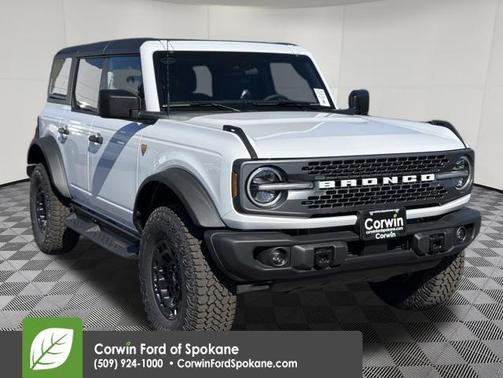 Oxford White 2026 Ford Bronco Badlands