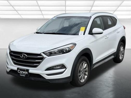 Dazzling White 2018 Hyundai TUCSON SEL