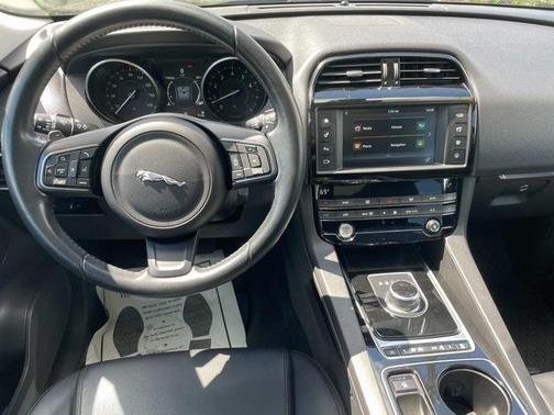 2017 Jaguar F-PACE 35t Premium