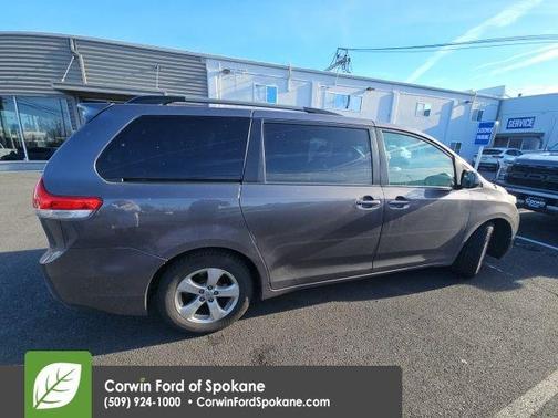 2014 Toyota Sienna LE