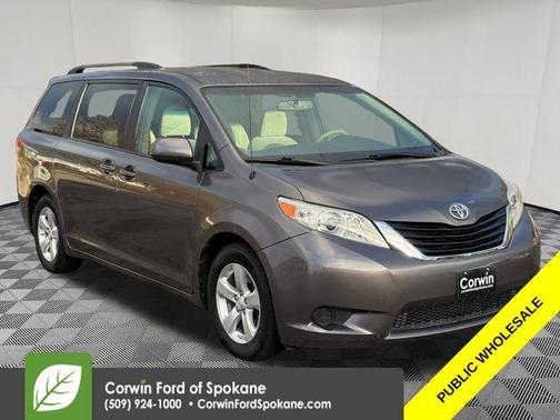 2014 Toyota Sienna LE