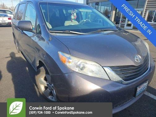2014 Toyota Sienna LE