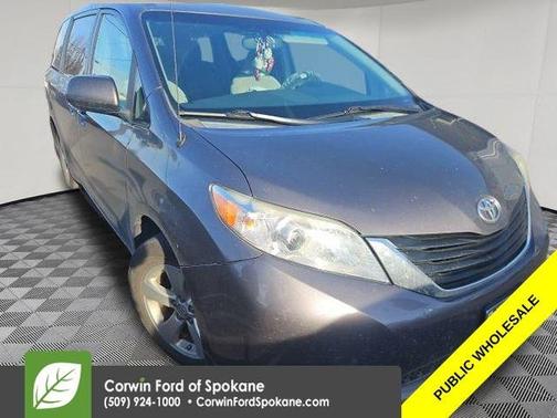 2014 Toyota Sienna LE