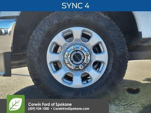 Oxford White 2023 Ford F-350 XLT