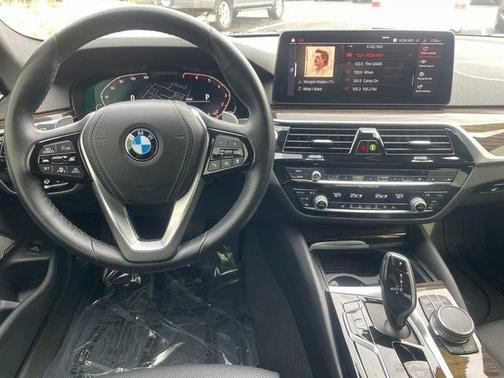 2022 BMW 530 i xDrive