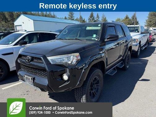 Midnight Black Metallic 2016 Toyota 4Runner SR5