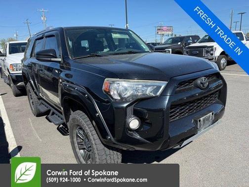 Midnight Black Metallic 2016 Toyota 4Runner SR5