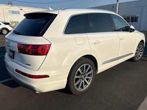 2018 Audi Q7 2.0T Premium Plus