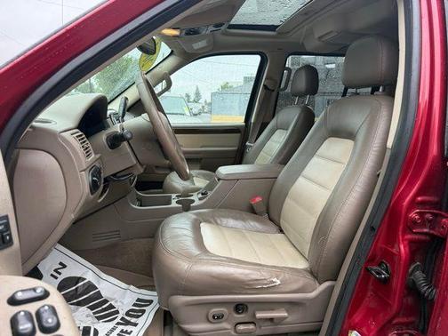 Red Fire Clearcoat Metallic 2005 Ford Explorer Eddie Bauer