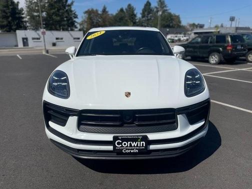 2024 Porsche Macan Base