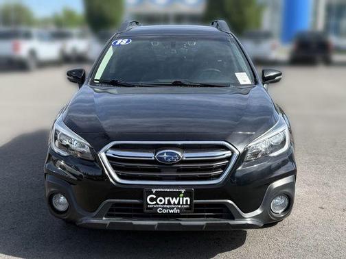 Crystal Black Silica 2018 Subaru Outback 2.5i Premium