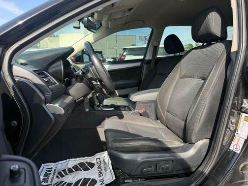 Crystal Black Silica 2018 Subaru Outback 2.5i Premium