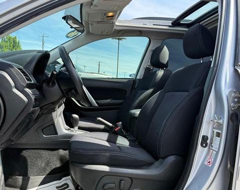 Ice Silver Metallic 2016 Subaru Forester 2.5i Premium