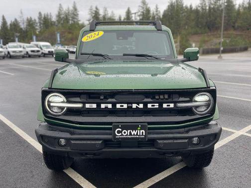 2024 Ford Bronco Outer Banks