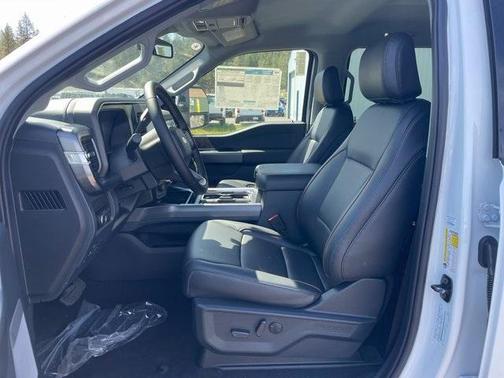 2025 Ford F-350 Lariat Super Duty
