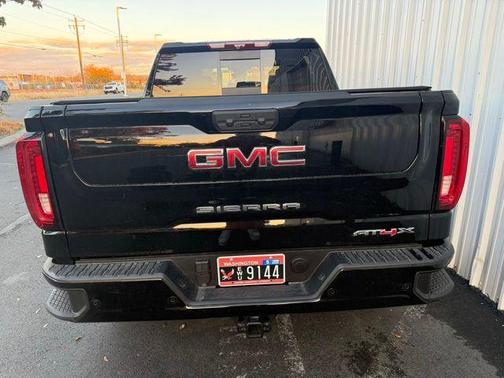 2025 GMC Sierra 1500 AT4X