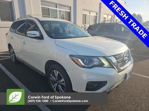 2017 Nissan Pathfinder SV
