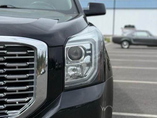 Onyx Black 2018 GMC Yukon XL Denali