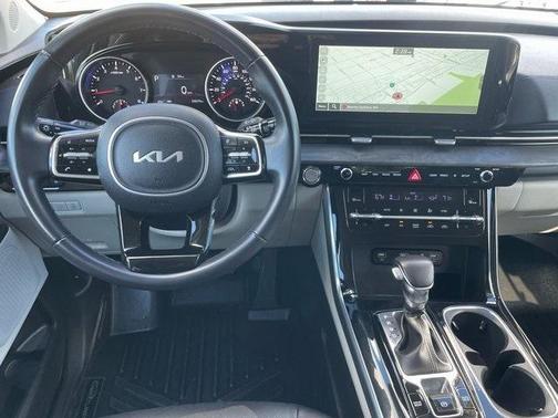 2024 Kia Carnival EX