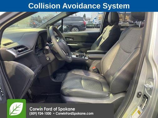 2025 Toyota Sienna Platinum 7 Passenger