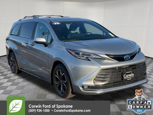 2025 Toyota Sienna Platinum 7 Passenger