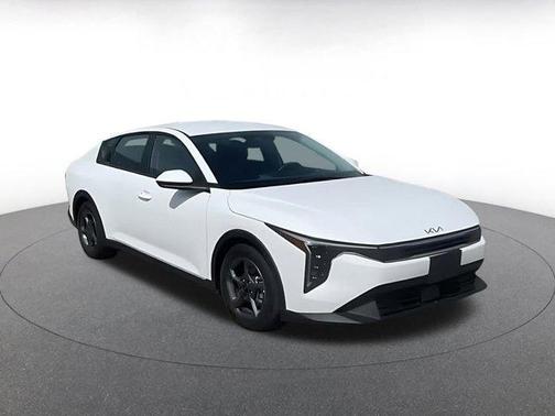 Snow White Pearl 2025 Kia K4 LXS