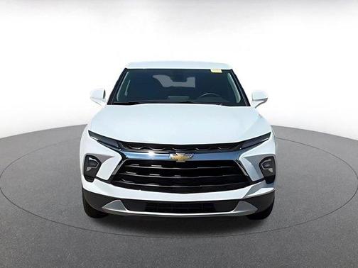 Summit White 2025 Chevrolet Blazer 2LT