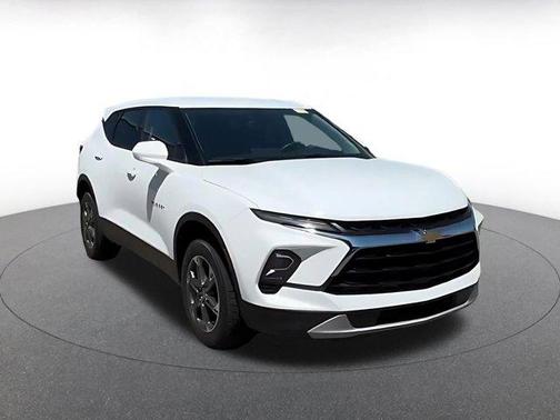 Summit White 2025 Chevrolet Blazer 2LT