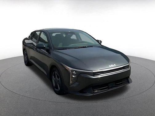 Interstellar Gray 2025 Kia K4 LXS