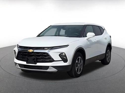 Summit White 2025 Chevrolet Blazer 2LT