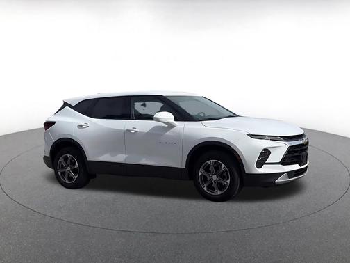 Summit White 2025 Chevrolet Blazer 2LT