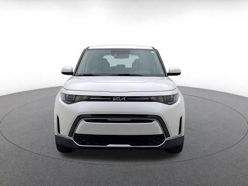Snow White Pearl 2025 Kia Soul LX