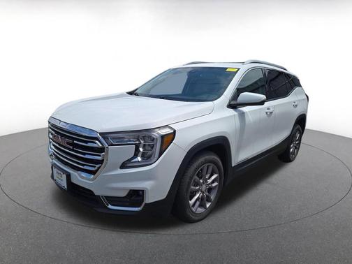 Summit White 2024 GMC Terrain SLT