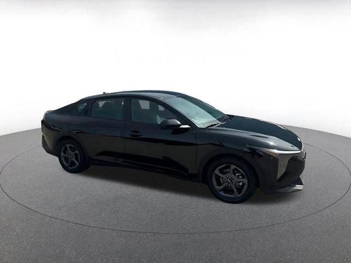 Aurora Black Pearl 2025 Kia K4 LXS