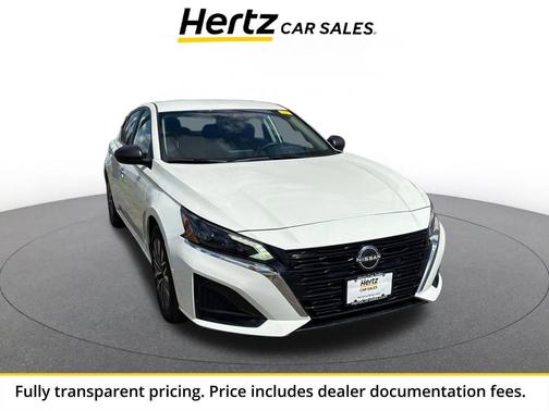 Glacier White 2025 Nissan Altima SV FWD