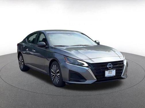 Gun Metallic 2025 Nissan Altima SV FWD