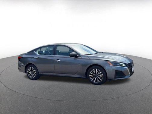 Gun Metallic 2025 Nissan Altima SV FWD