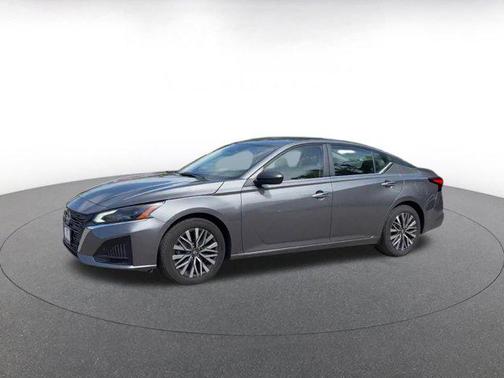 Gun Metallic 2025 Nissan Altima SV FWD