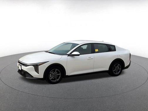 Snow White Pearl 2025 Kia K4 LXS