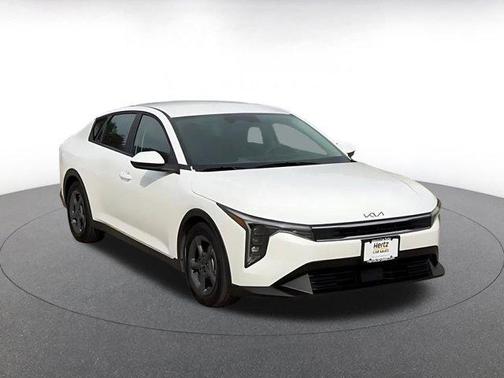 Snow White Pearl 2025 Kia K4 LXS
