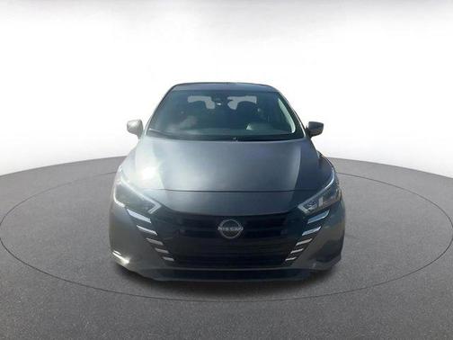 Gun Metallic 2025 Nissan Versa 1.6 SV