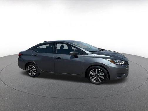 Gun Metallic 2025 Nissan Versa 1.6 SV