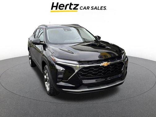 Mosaic Black Metallic 2025 Chevrolet Trax LT
