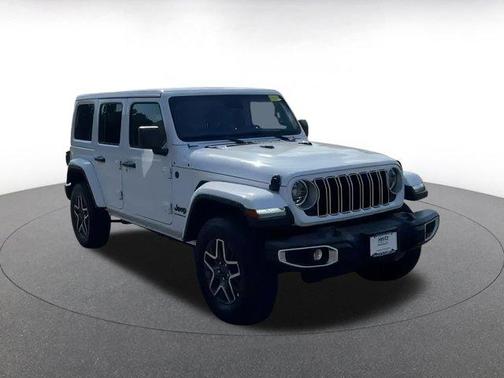 2025 Jeep Wrangler 4-Door Sahara 4x4