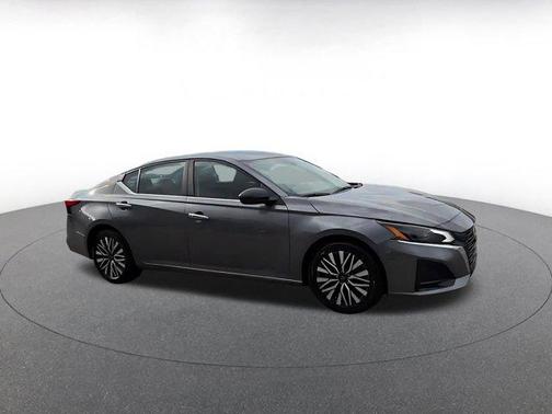 Gun Metallic 2025 Nissan Altima SV FWD