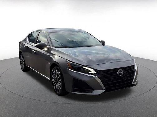 Gun Metallic 2025 Nissan Altima SV FWD