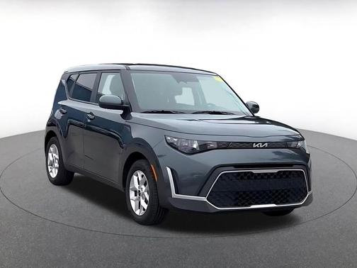 Gravity Gray 2025 Kia Soul LX