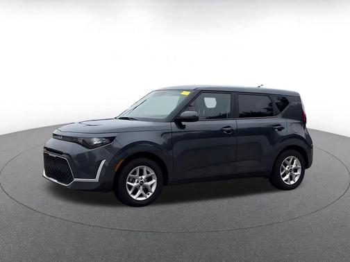 Gravity Gray 2025 Kia Soul LX