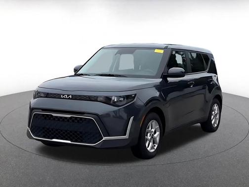 Gravity Gray 2025 Kia Soul LX
