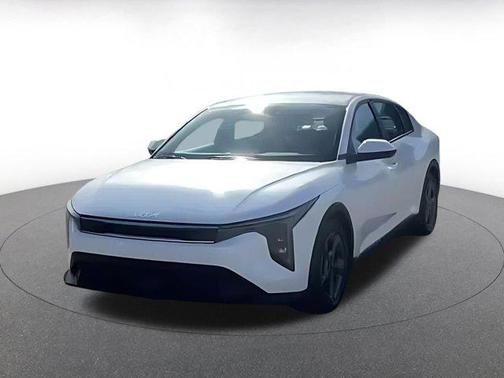 Snow White Pearl 2025 Kia K4 LXS